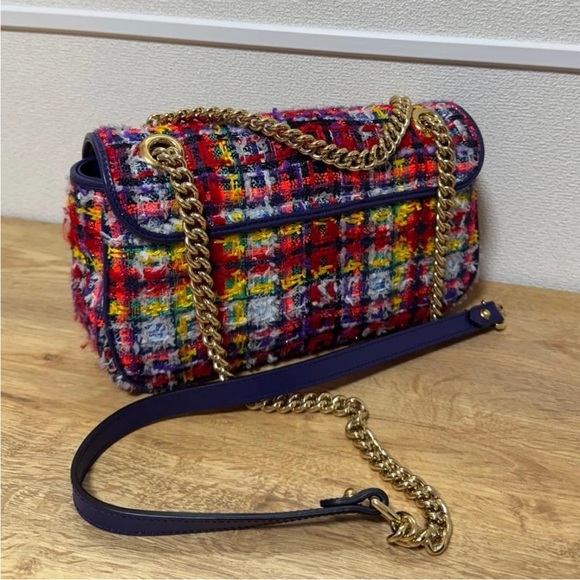 Gucci Vibrant Tweed Shoulder Bag with Gold Accents - Picture 3 of 7